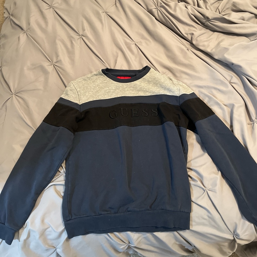 Guess Sweatshirt